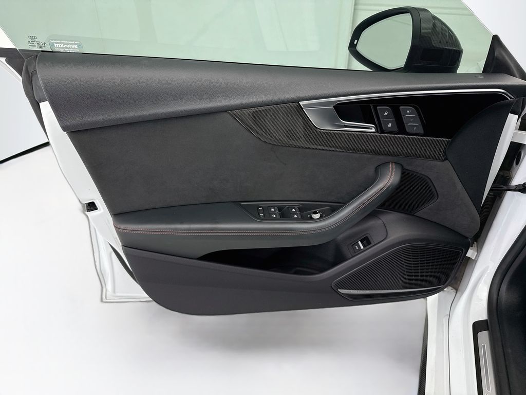 Thumbnail: 2022 Audi RS 5 - 23