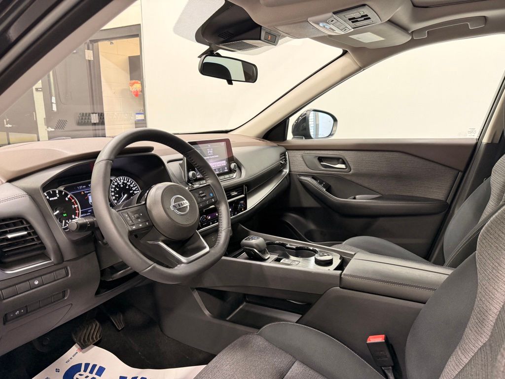 Thumbnail: 2021 Nissan Rogue - 11