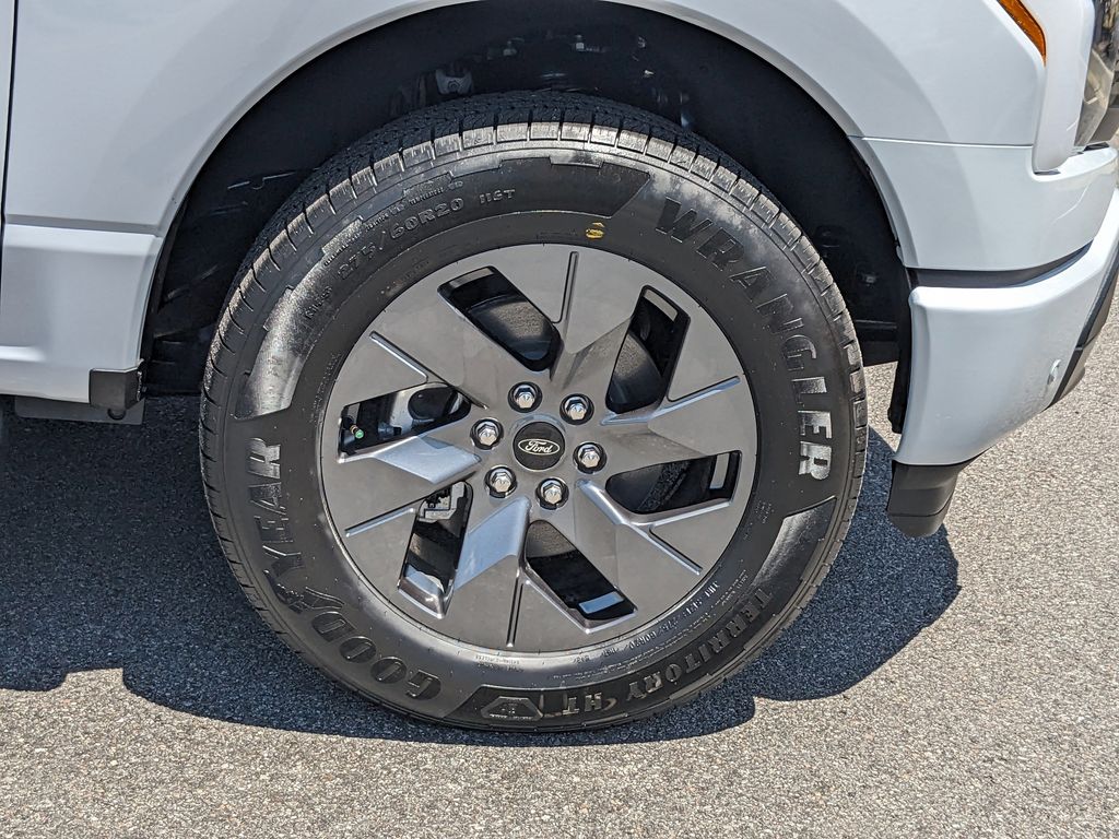 2025 Ford F-150 Lightning Lariat