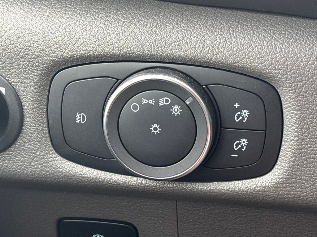 Used 2025 White Ford XLT image 23