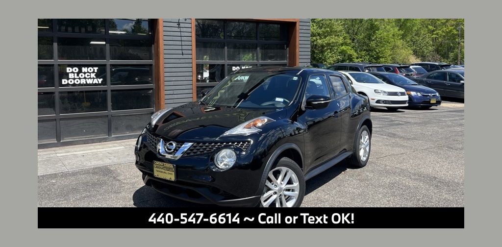 2016 Nissan Juke S FWD CVT's photo