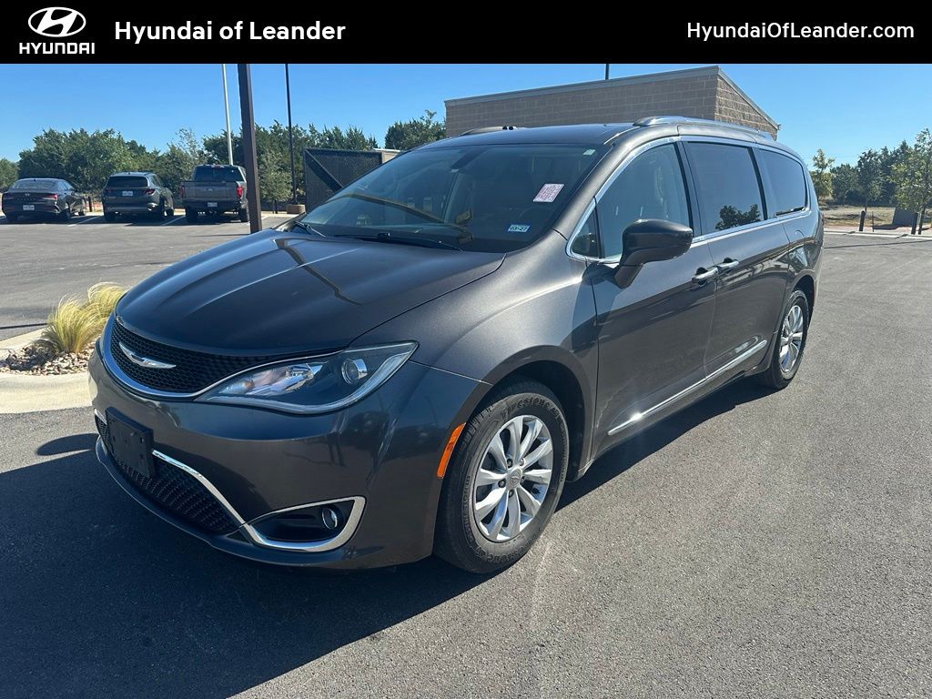 2018 Chrysler Pacifica Touring L -
                  Leander, TX