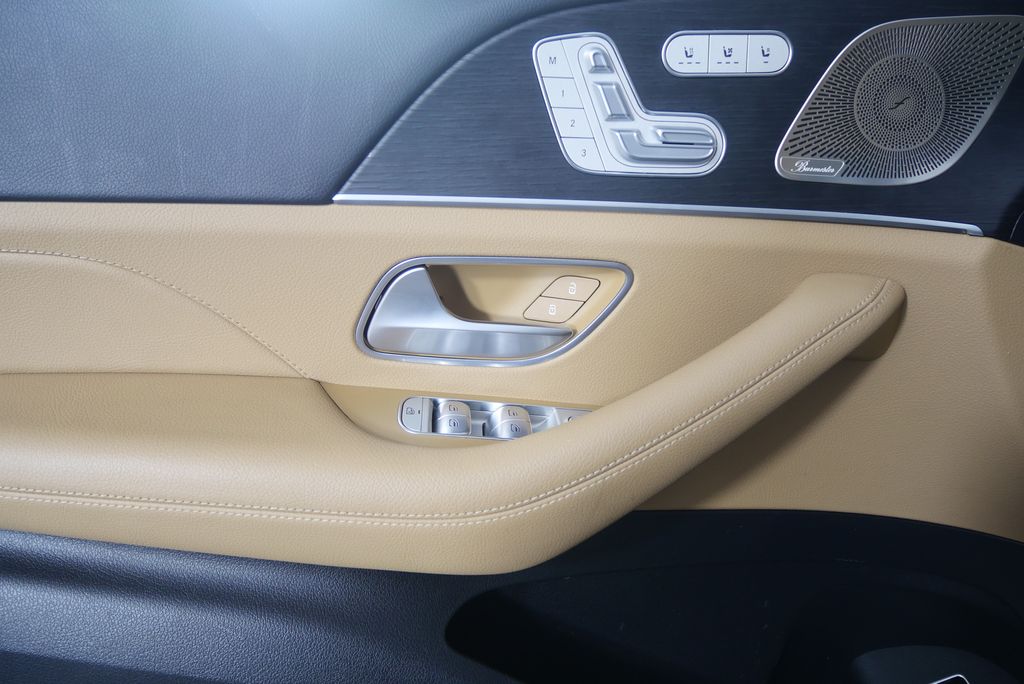 Thumbnail: 2024 Mercedes-Benz GLS - 9