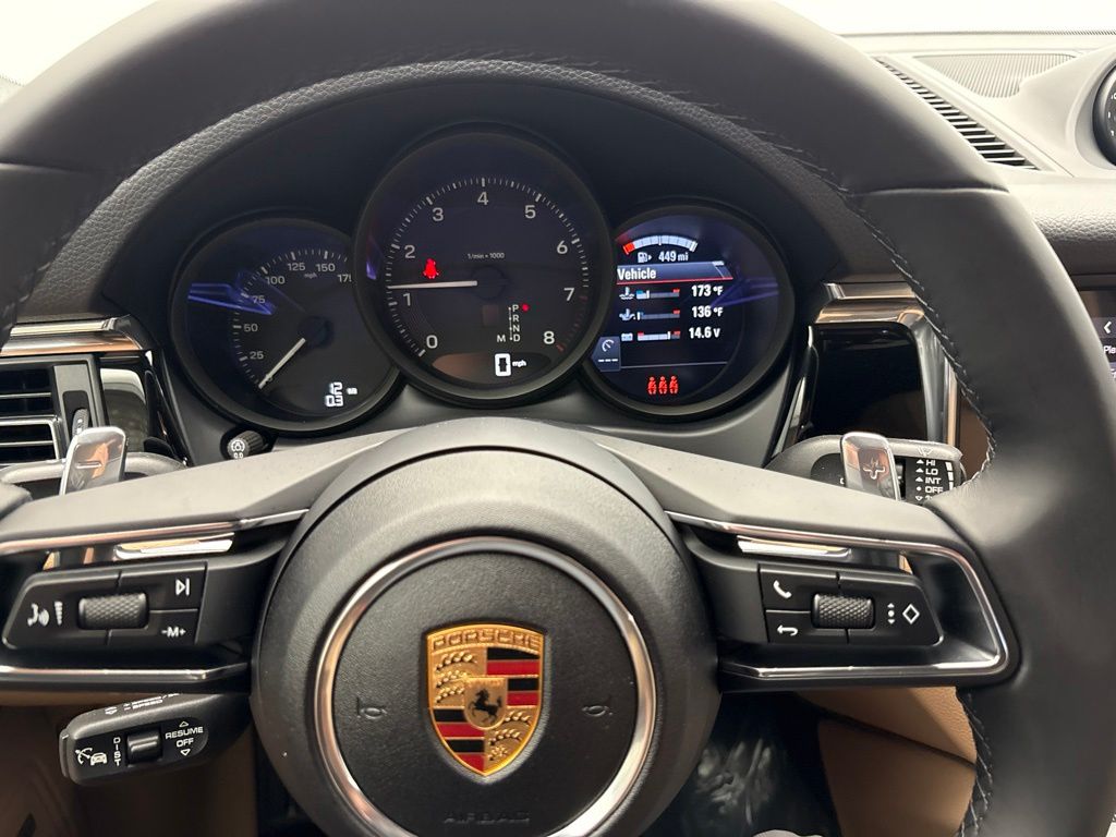 Thumbnail: 2026 Porsche Macan - 30