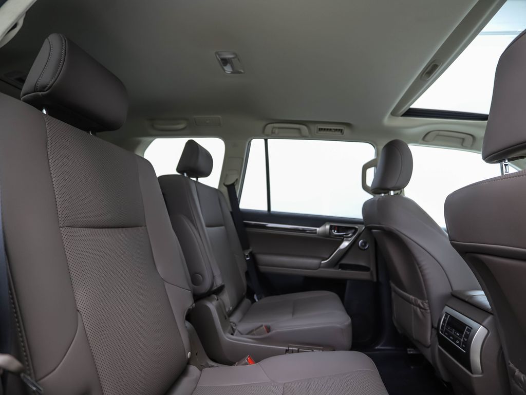 2021 Lexus GX 460 25