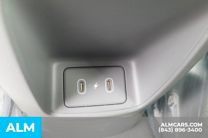 Used 2025 Gray Hyundai SEL Sport image 21