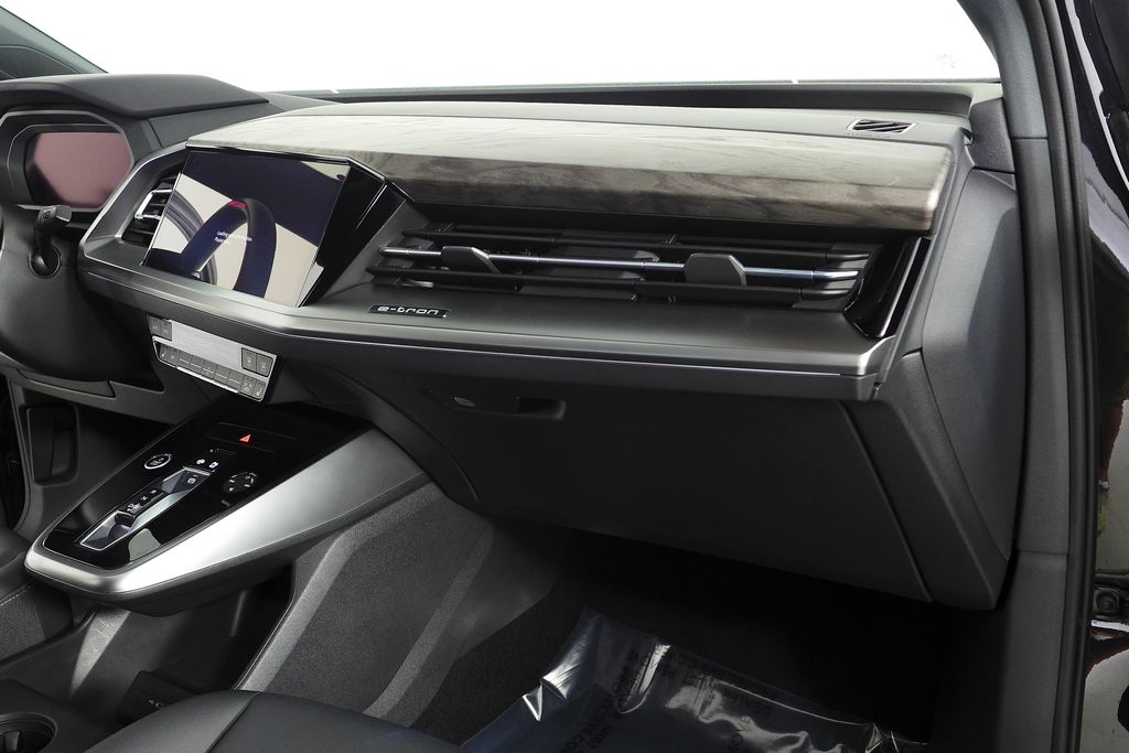 Thumbnail: 2023 Audi Q4 e-tron - 14
