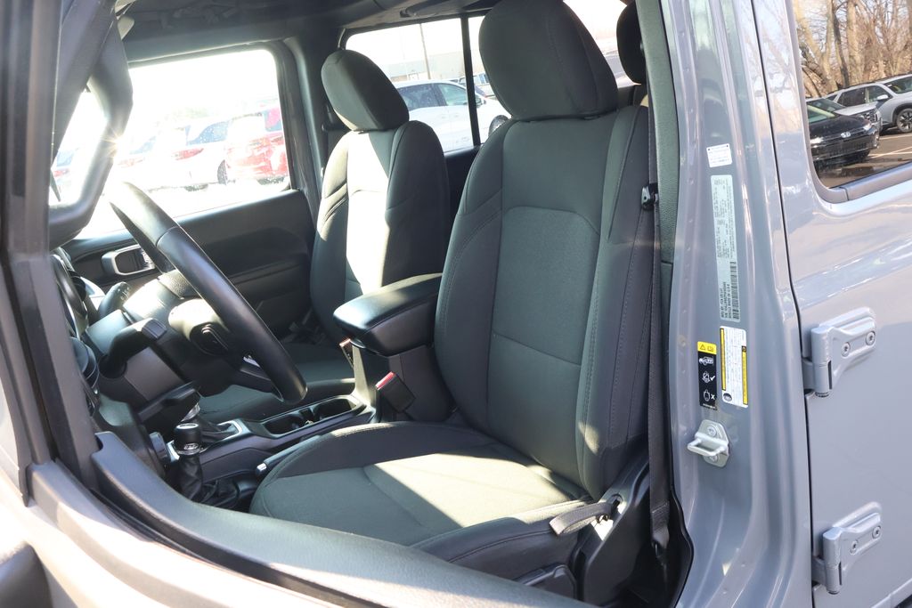 Thumbnail: 2023 Jeep Wrangler - 28