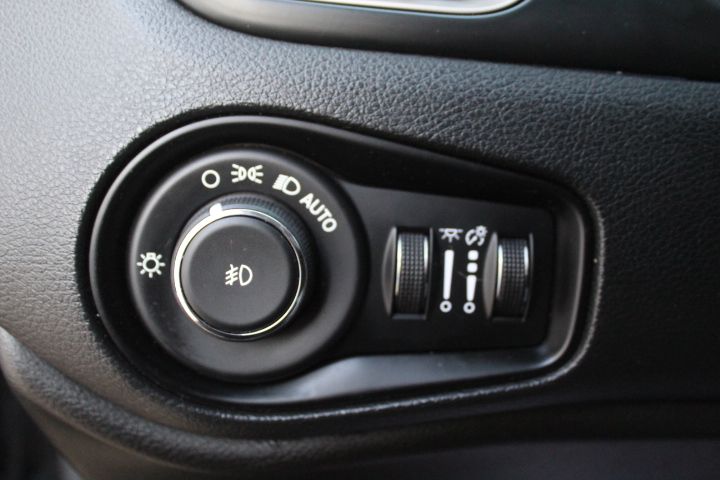 Used Car 2017 Jeep Renegade  Latitude For Sale Under $10,000 In Georgetown, Texas