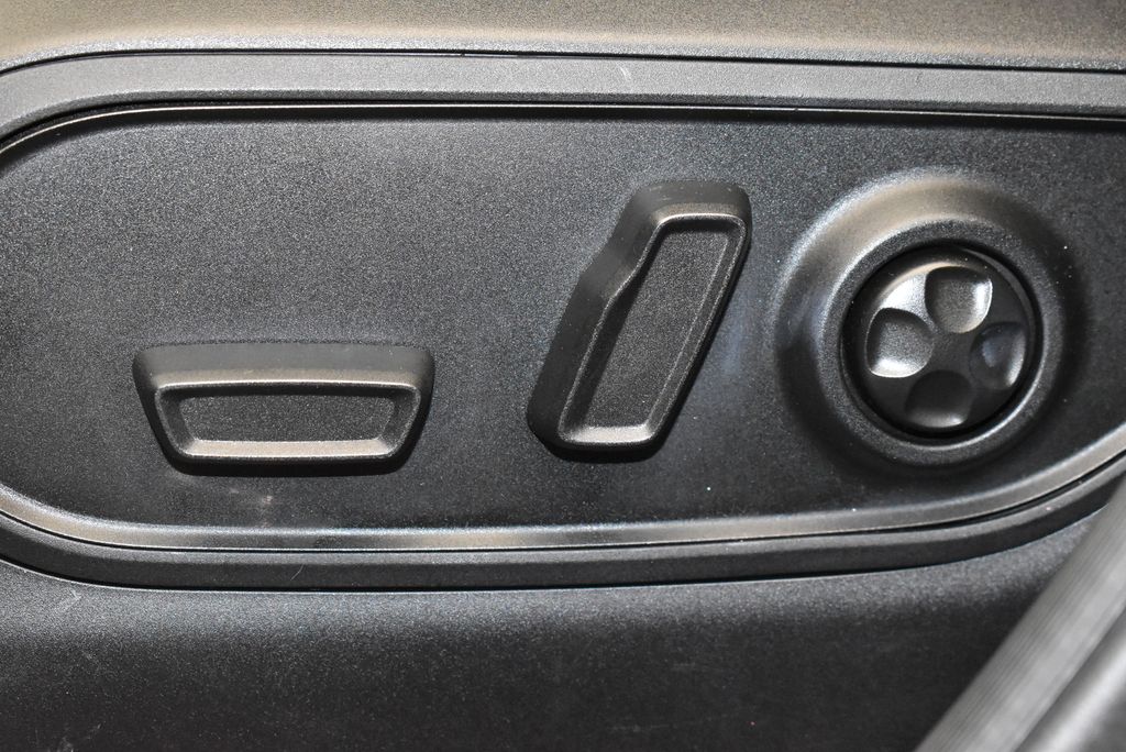 Thumbnail: 2023 Jeep Grand Cherokee - 13