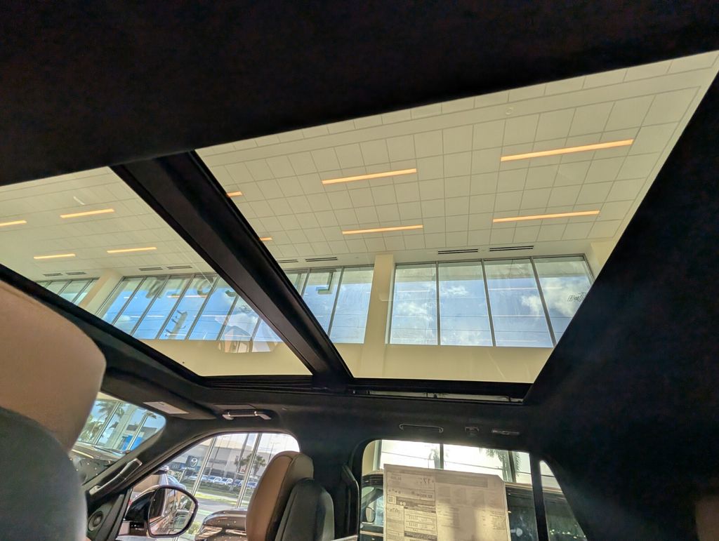 new 2026 Lincoln Navigator L car