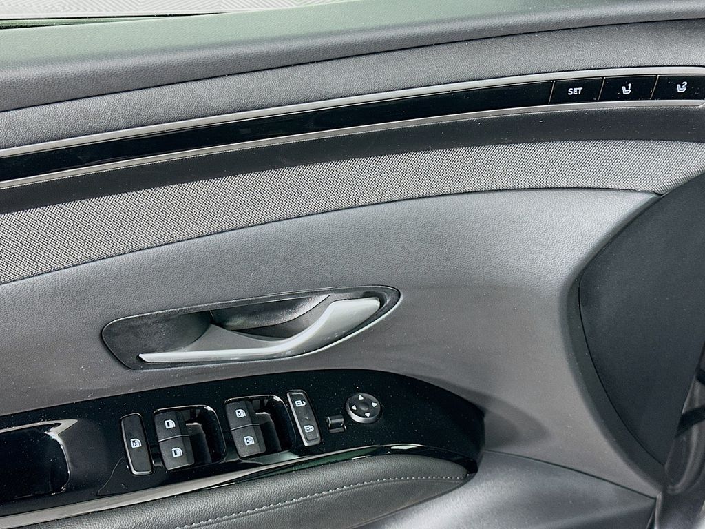 2022 Hyundai Tucson Limited 18