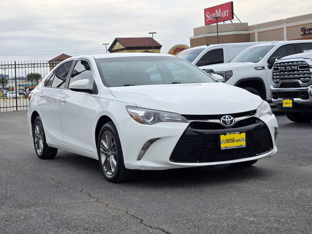 2017 Toyota Camry SE White at Gullo Toyota