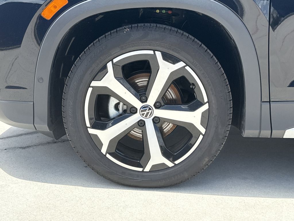 2026 Volkswagen Tiguan 2.0T SE Black at DeMontrond Auto Country