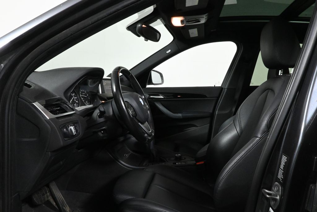 2017 BMW X1 xDrive28i 3