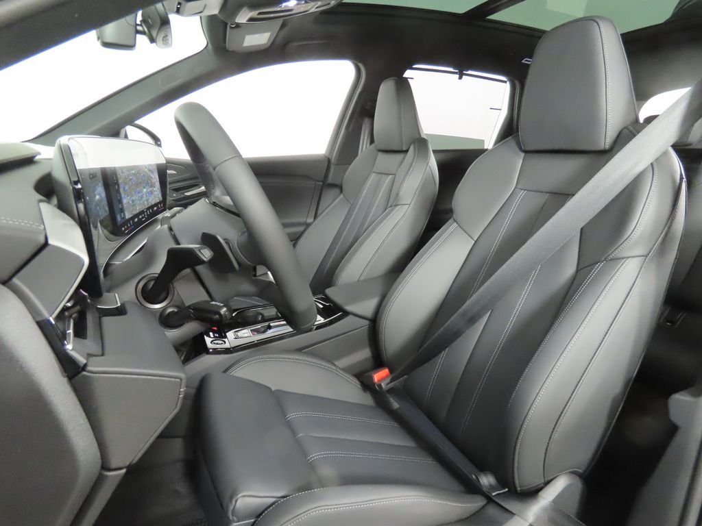 Thumbnail: 2027 Audi Q6 e-tron - 30