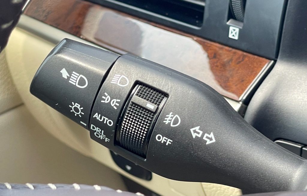 2018 Lexus ES 350 White at Emmons Autoplex