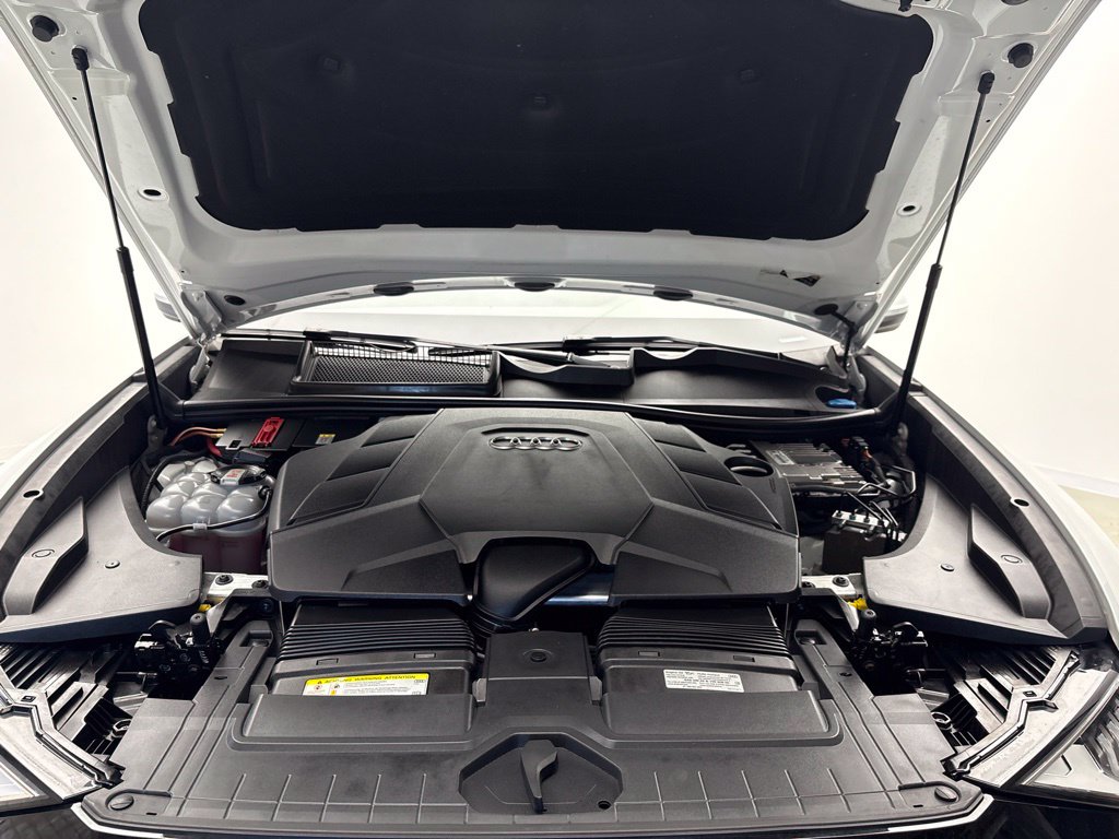 Thumbnail: 2020 Audi Q8 - 12