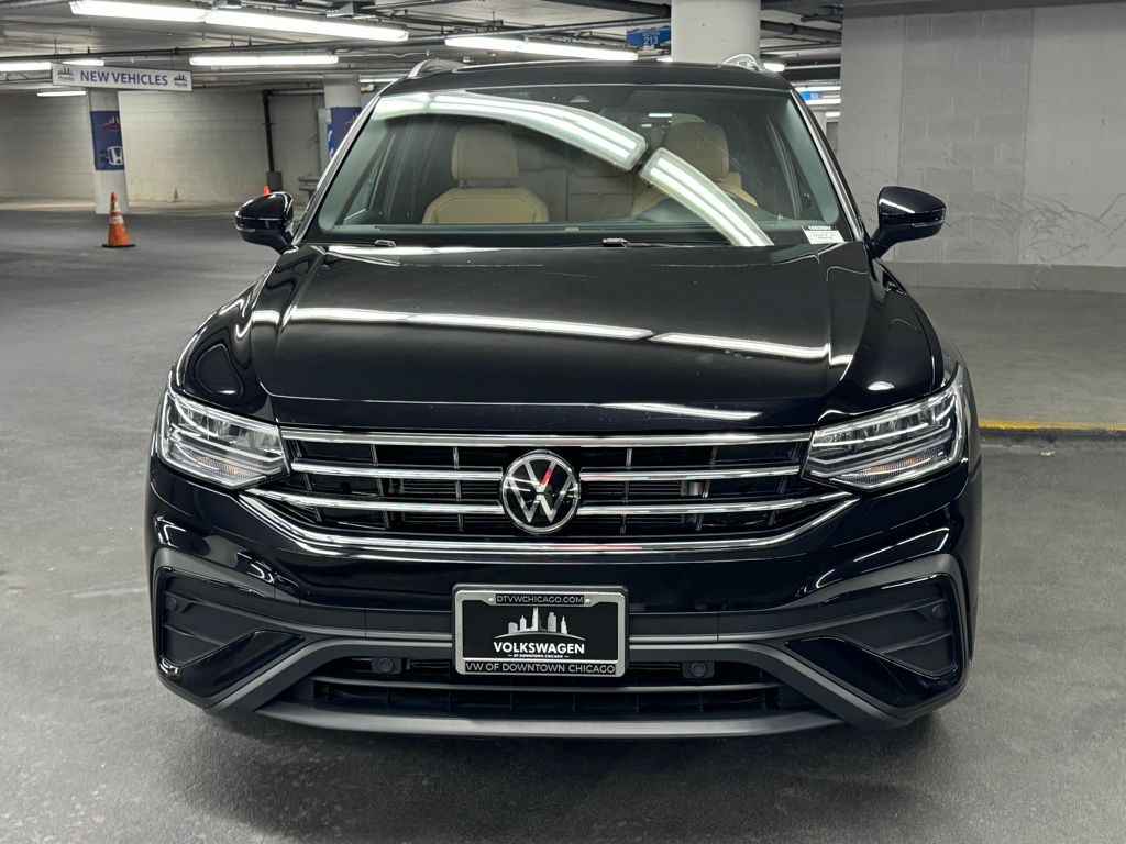 2023 Volkswagen Tiguan 2.0T SE 32