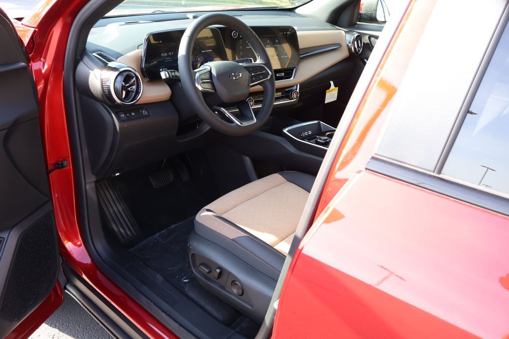 Thumbnail: 2027 Chevrolet Equinox - 13