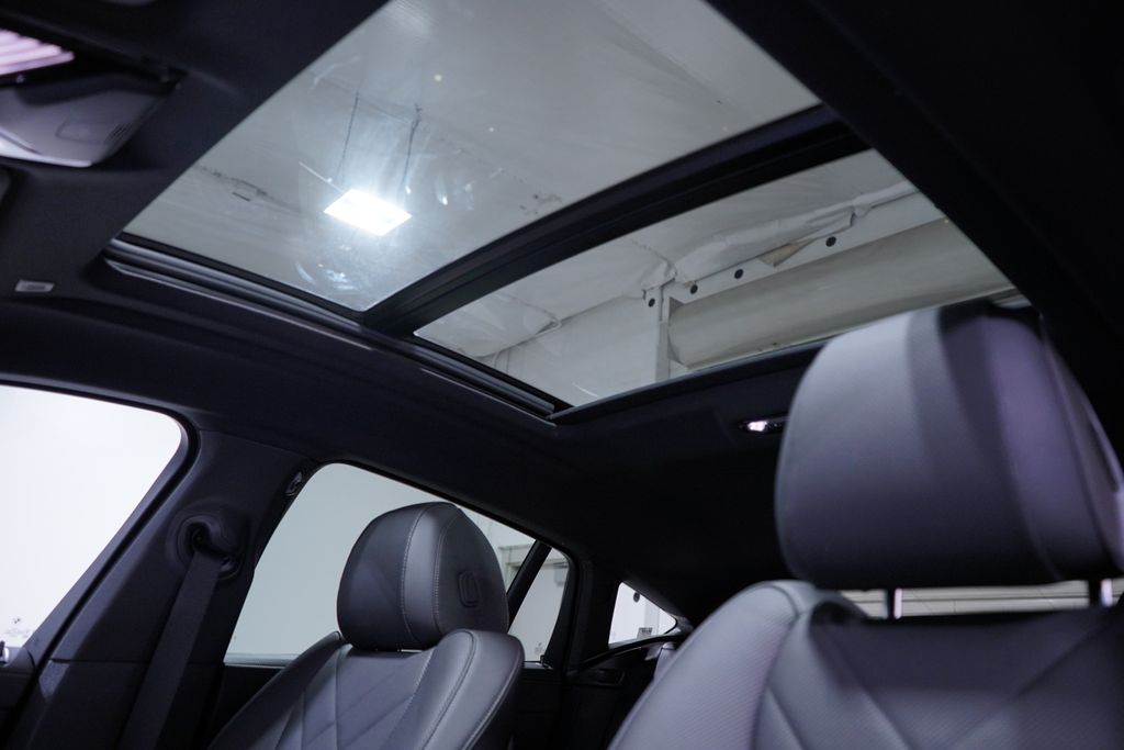 Thumbnail: 2027 BMW X6 - 20