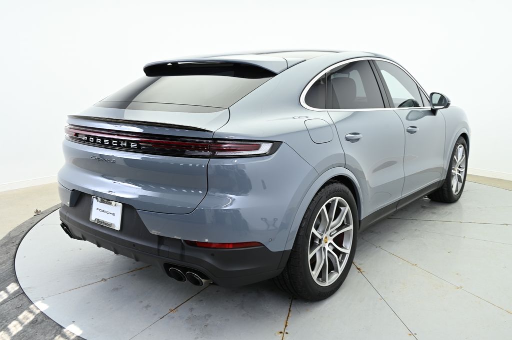 Thumbnail: 2024 Porsche  - 7