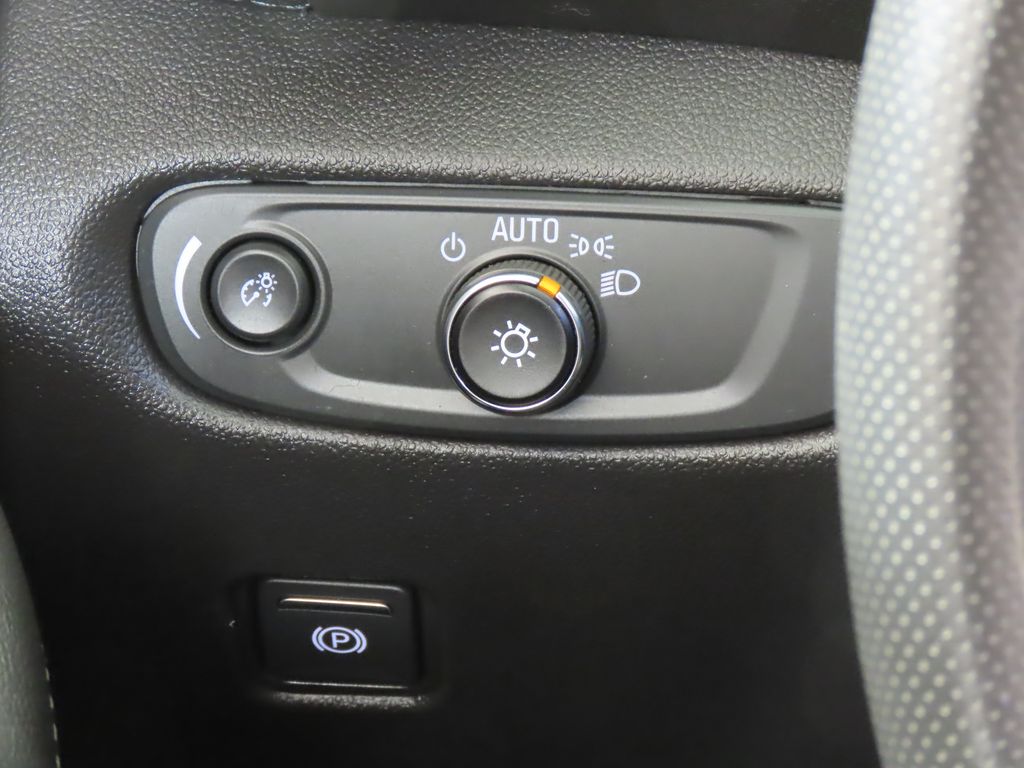 Thumbnail: 2021 Chevrolet Blazer - 18