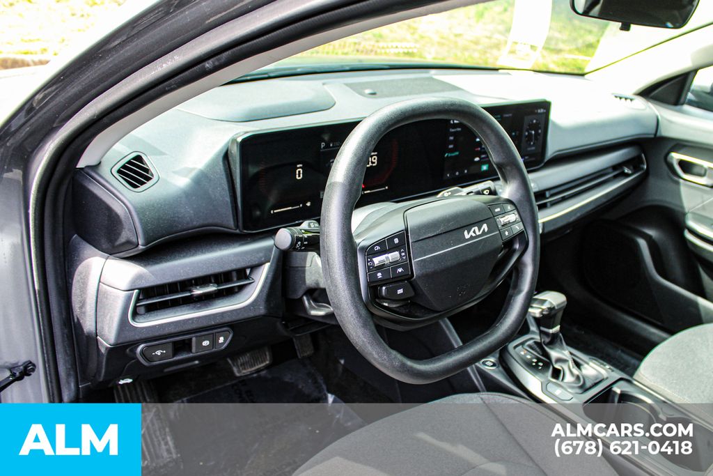 Used 2025 Gray Kia LXS image 31