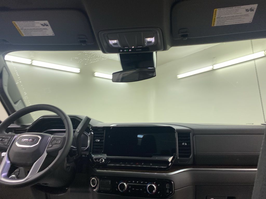 2025 GMC Sierra 1500 SLE photo