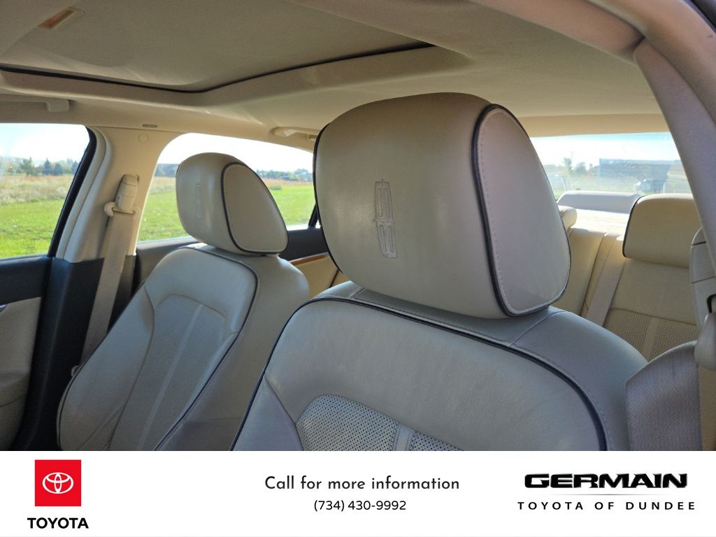 2010 Lincoln MKZ Base photo 14