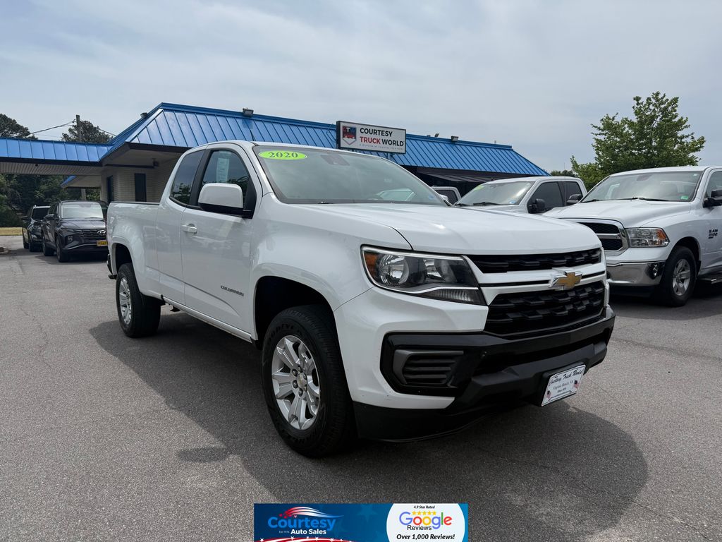 Summit White 2022 Chevrolet Colorado LT Extended Cab RWD Pickup Truck 4X2 6-Speed Automatic