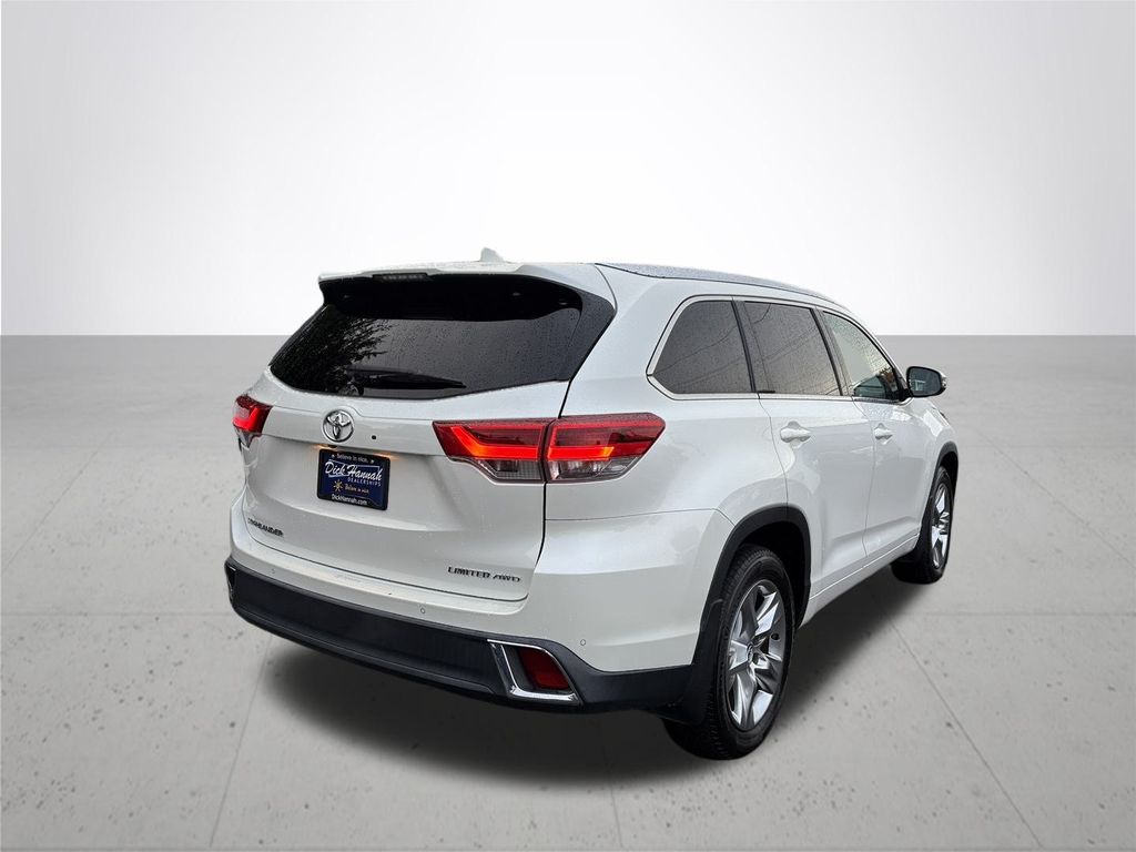 2019 Toyota Highlander 