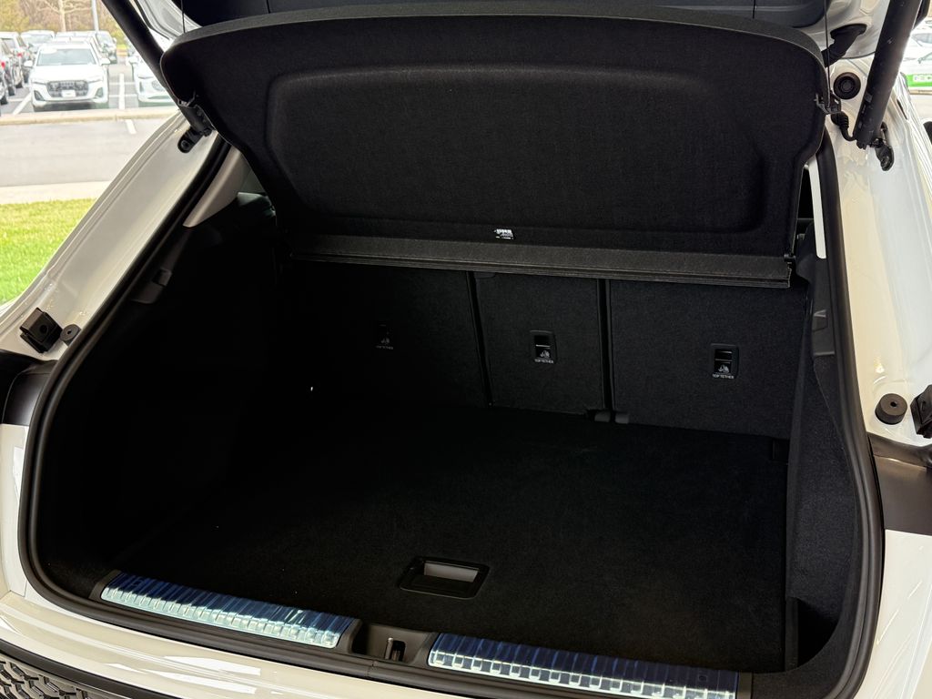 Thumbnail: 2026 Audi Q3 - 15