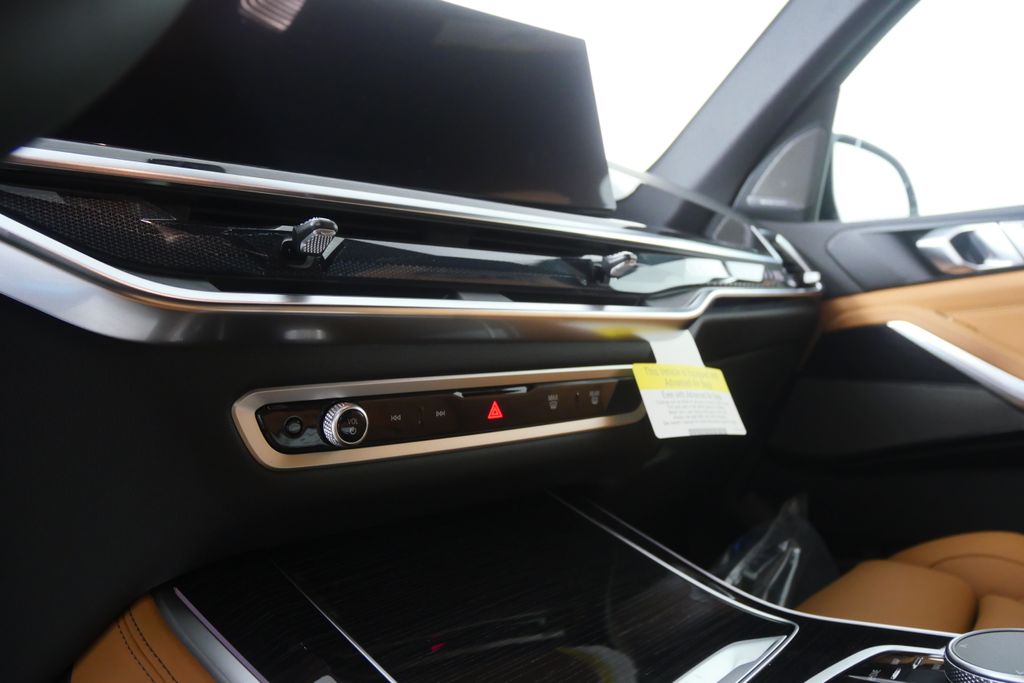 Thumbnail: 2026 BMW X5 - 21