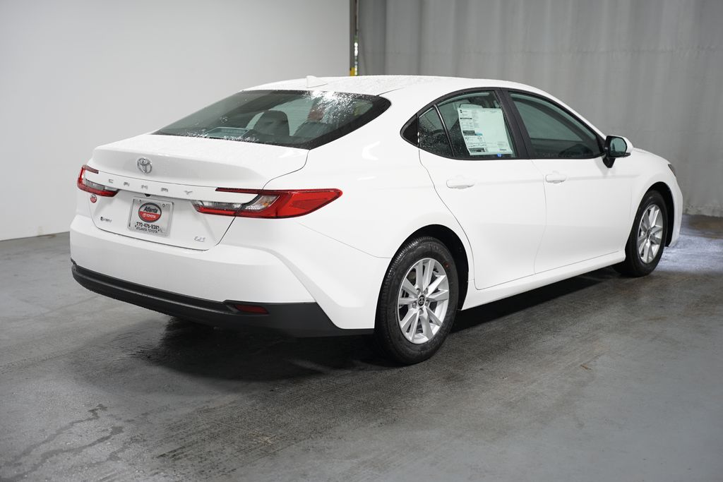 2025 Toyota Camry LE 8