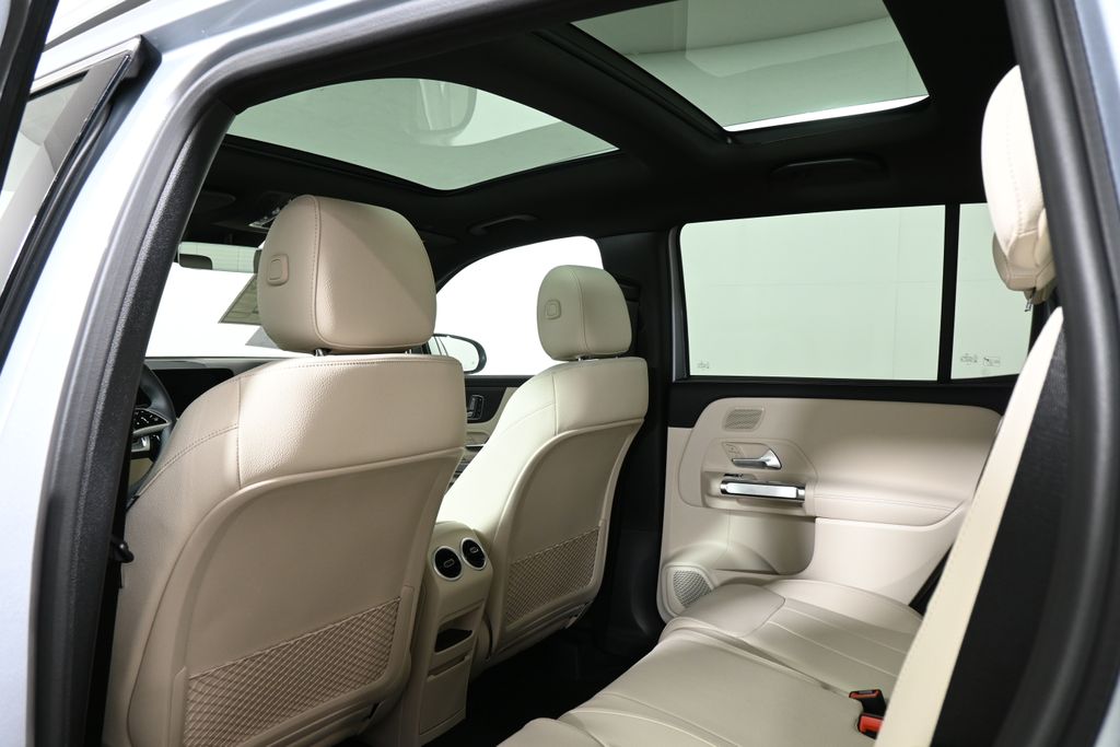 Thumbnail: 2026 Mercedes-Benz GLB - 26