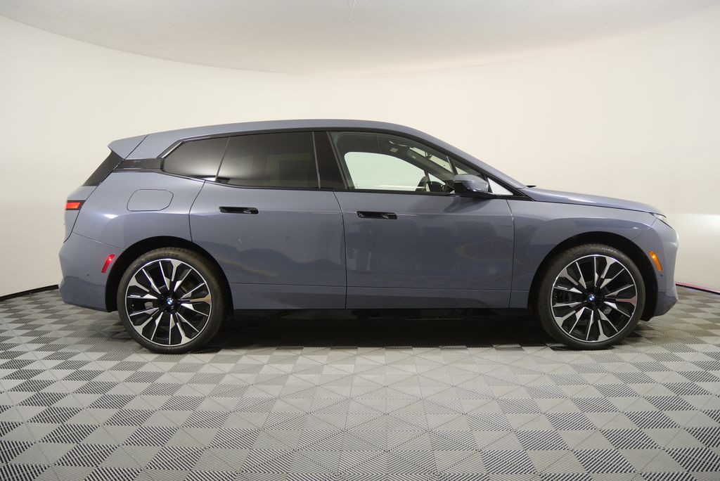 Thumbnail: 2026 BMW iX - 2