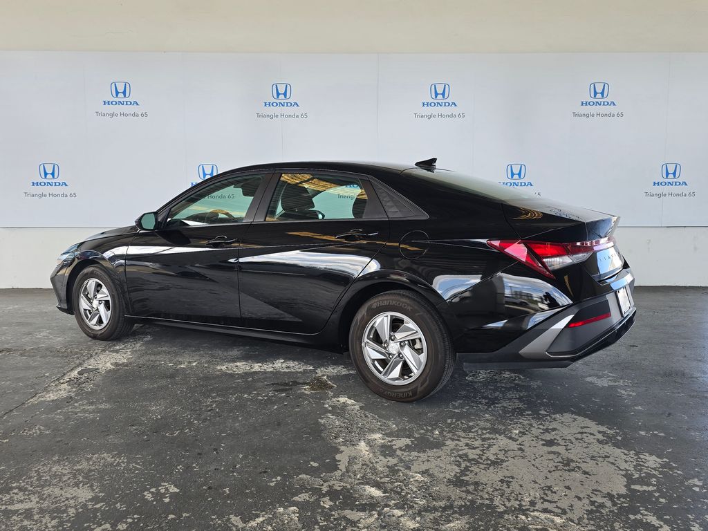 Thumbnail: 2025 Hyundai Elantra - 4