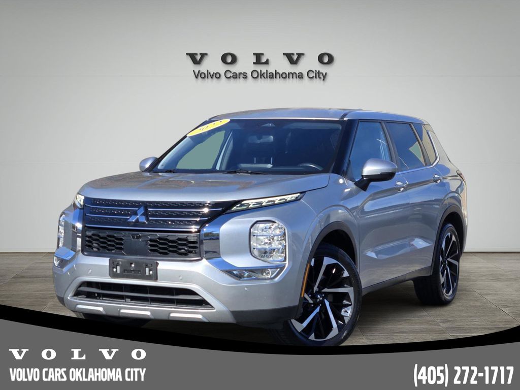 2022 Mitsubishi Outlander SE