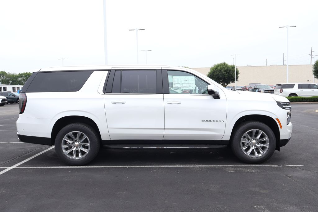 Thumbnail: 2025 Chevrolet Suburban - 7