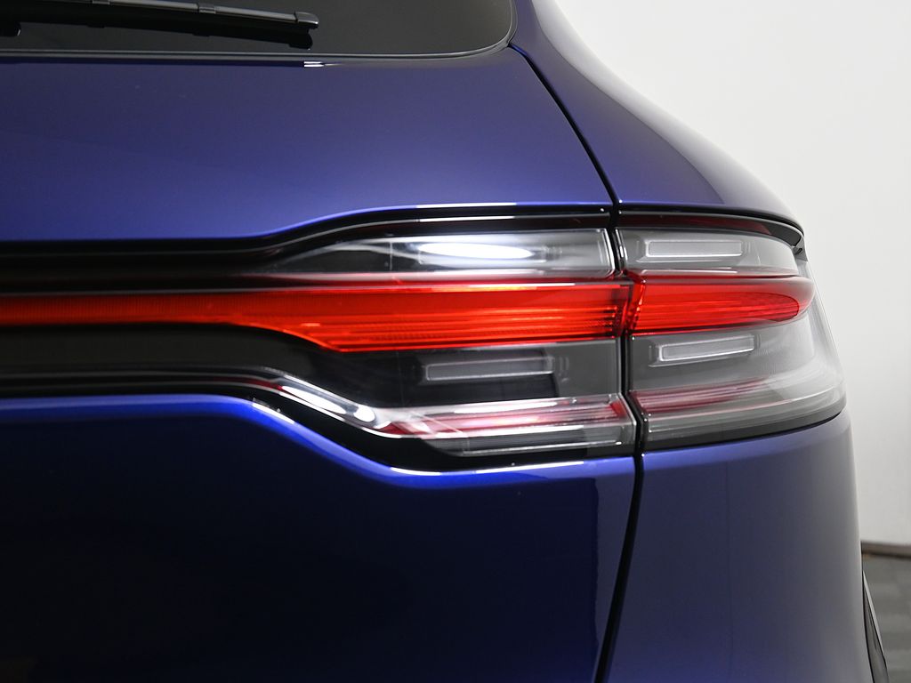 Thumbnail: 2025 Porsche Macan - 13
