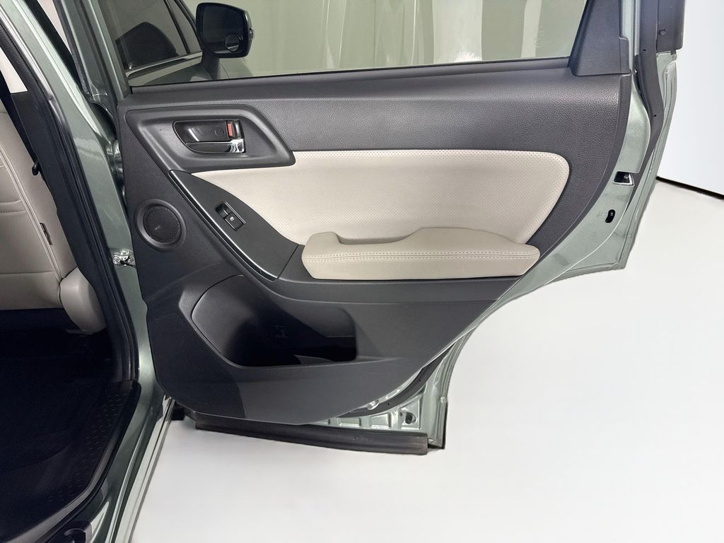 Thumbnail: 2015 Subaru Forester - 27