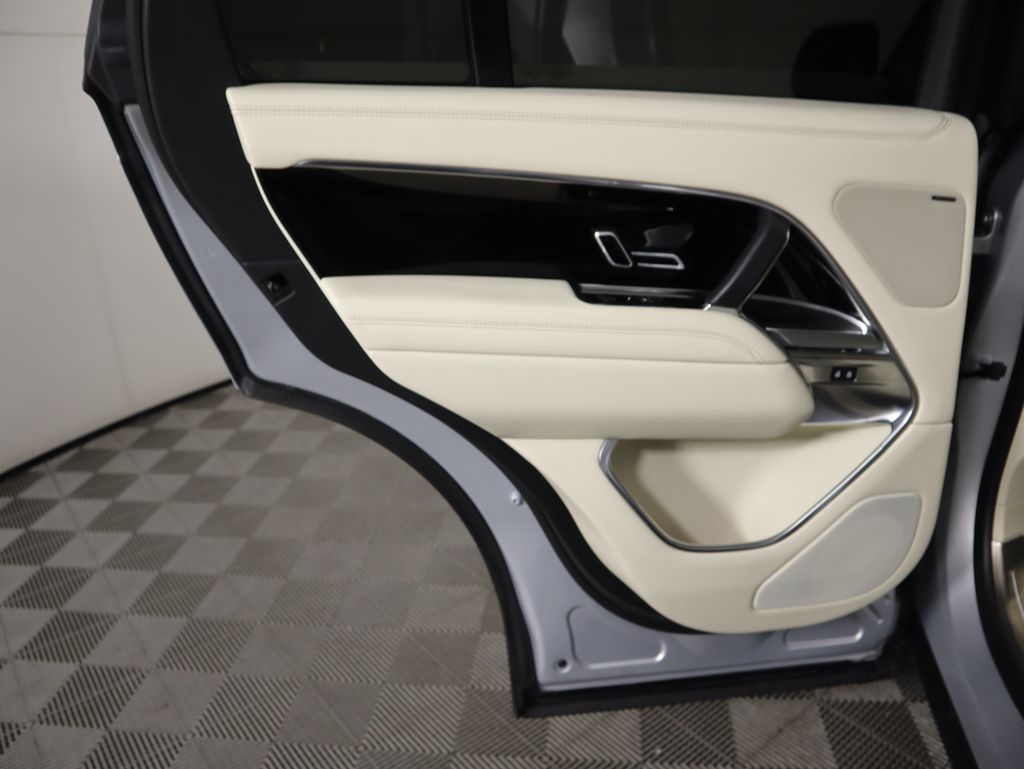 Thumbnail: 2023 Land Rover Range Rover - 27