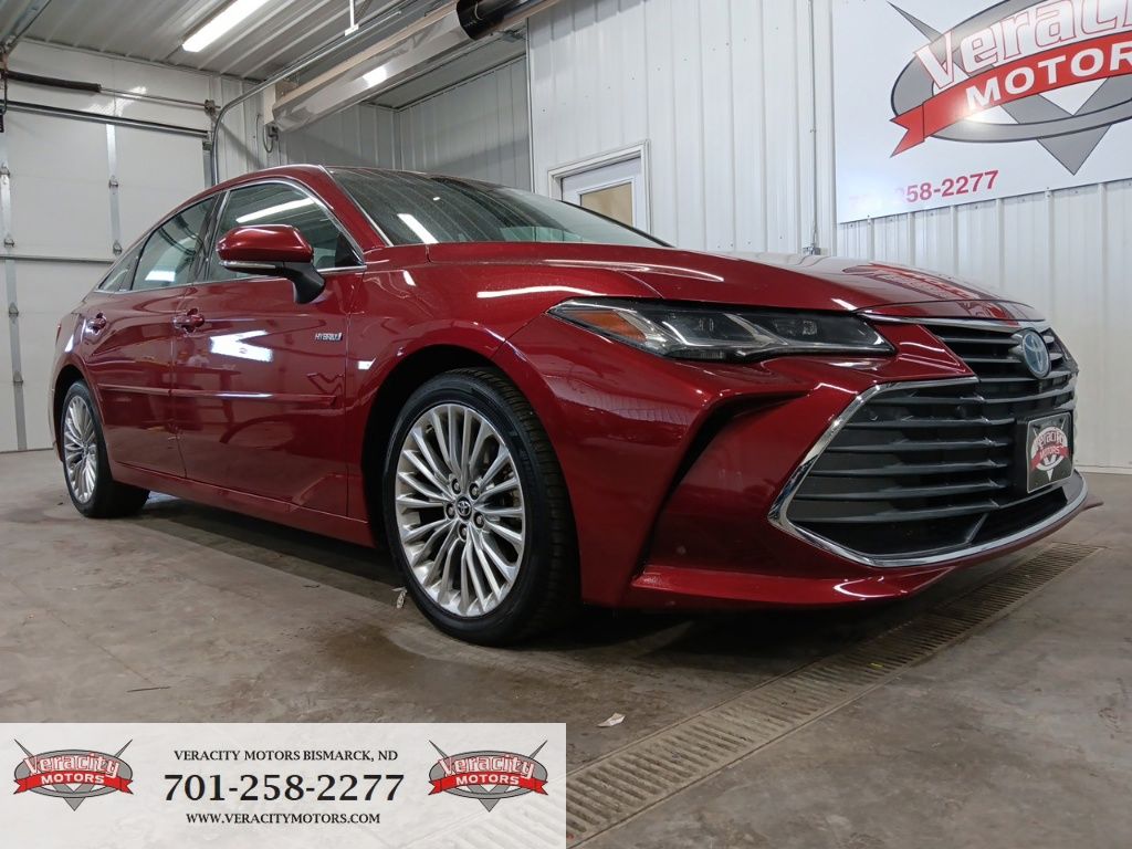 2019 Toyota Avalon Hybrid Limited FWD