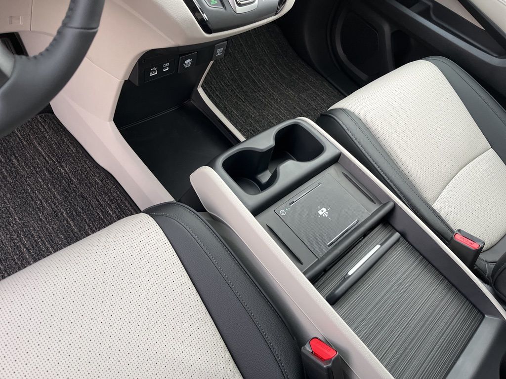 Thumbnail: 2026 Honda Odyssey - 12