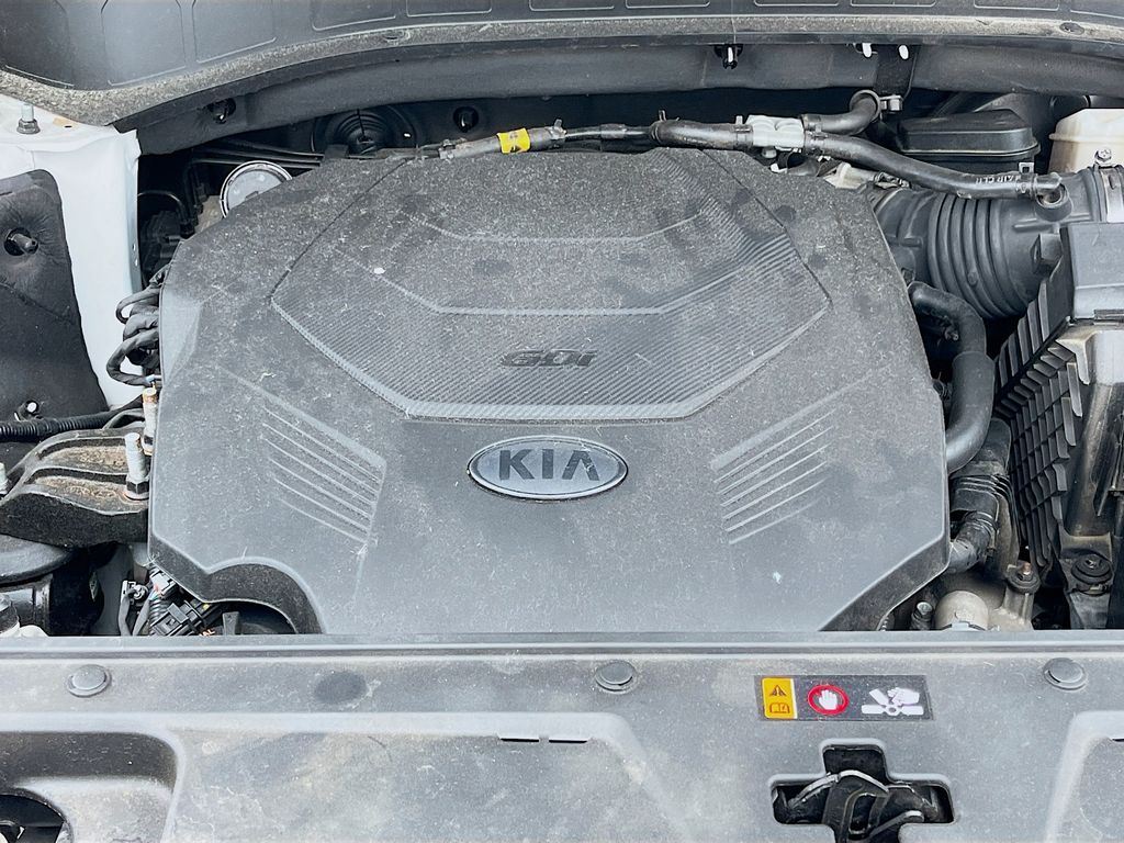 Used 2021 White Kia SX image 33