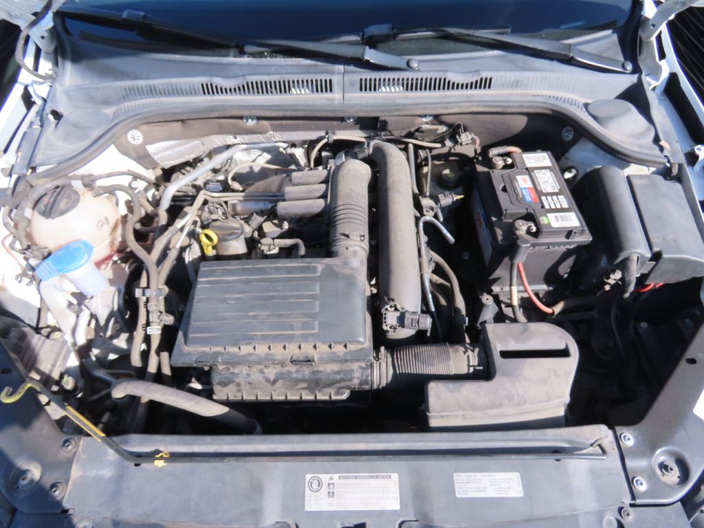 Thumbnail: 2016 Volkswagen Jetta - 13