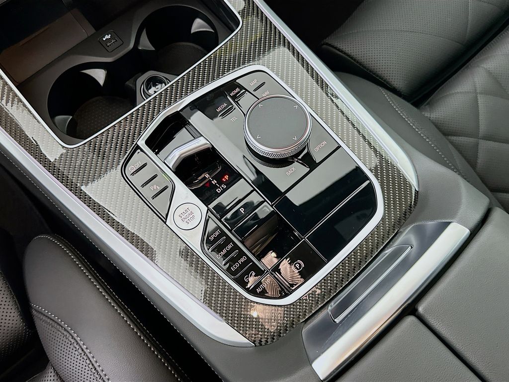 Thumbnail: 2026 BMW X5 - 15
