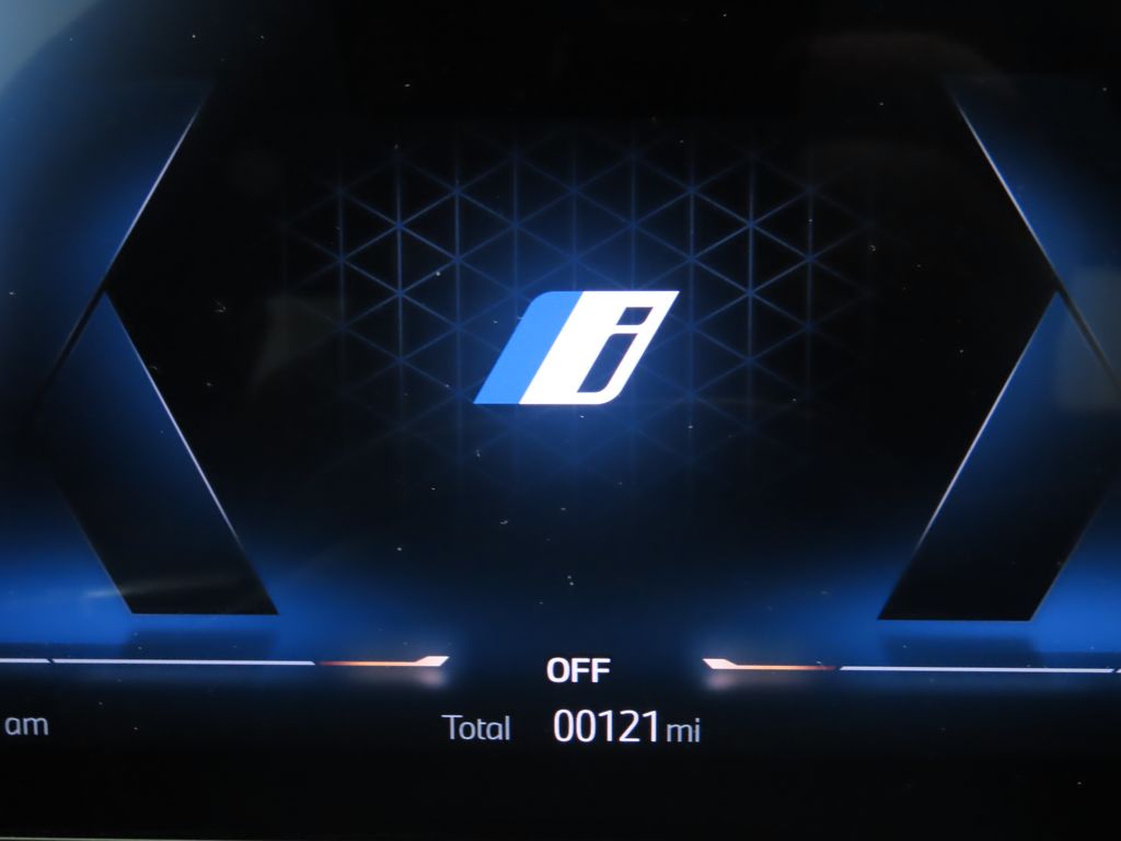 Thumbnail: 2026 BMW i7 - 30