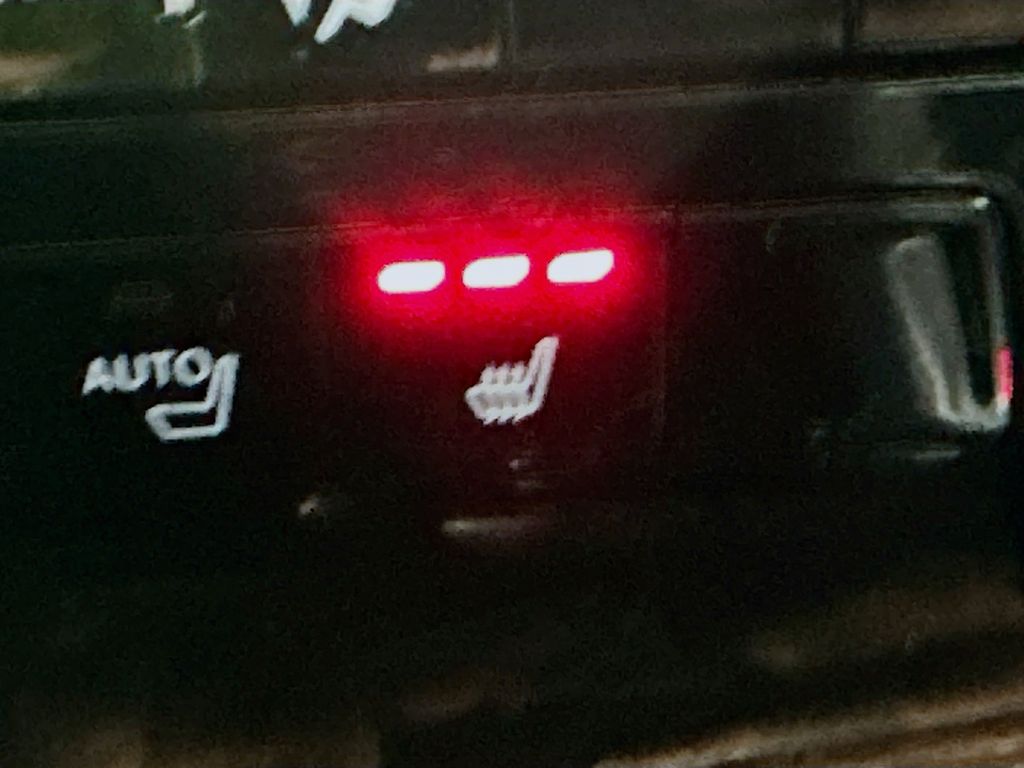 used 2023 Acura MDX car, priced at $40,999